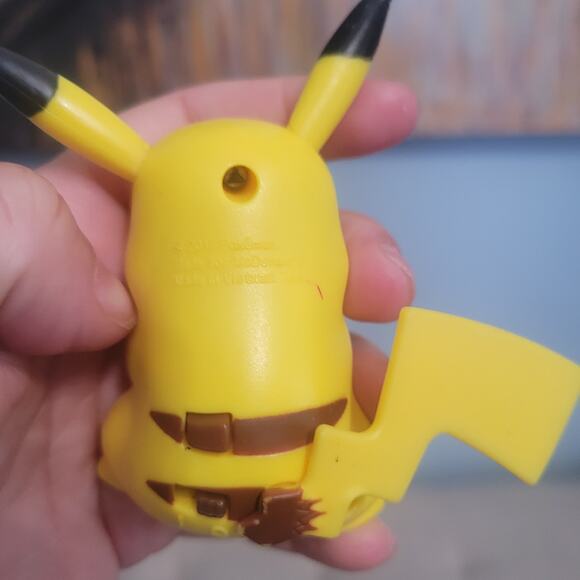 Pikachu Mc Donald's And Detective Pikachu Burger King Toys - Picture 4 of 4